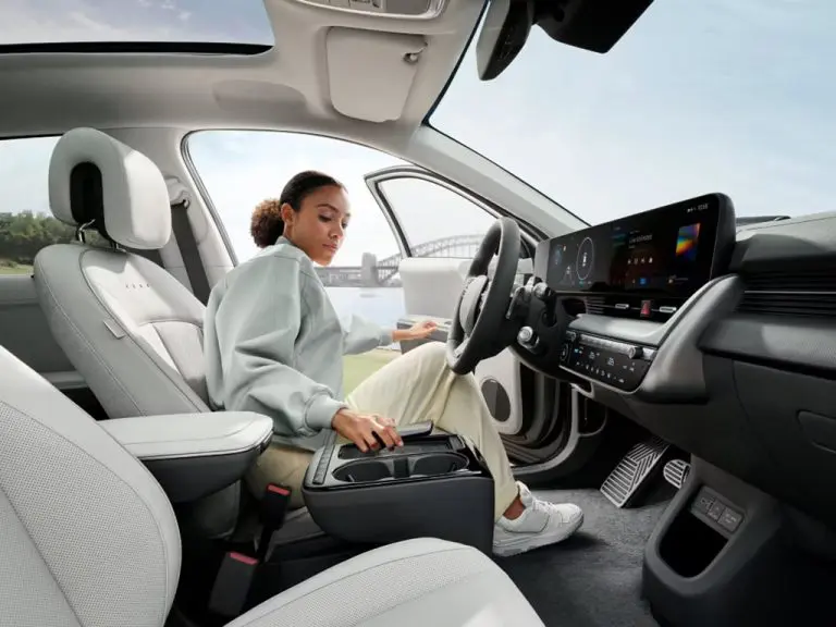 Langaton Apple CarPlay ja Android Auto